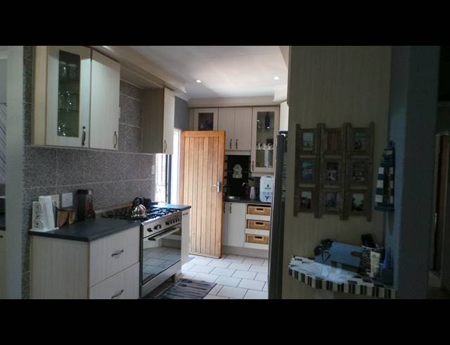 5 BEDROOM FREEHOLD FOR SALE IN DALPARK EXT 1